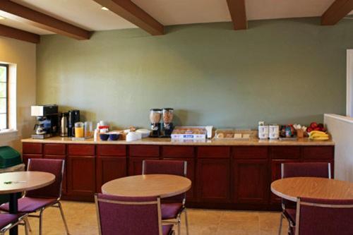 Shenandoah Inn, Major Credit Cards Required For Check In Plymouth Dış mekan fotoğraf